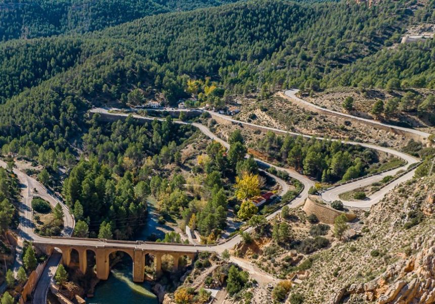 Puerto de Contreras (sobre el río Cabriel)